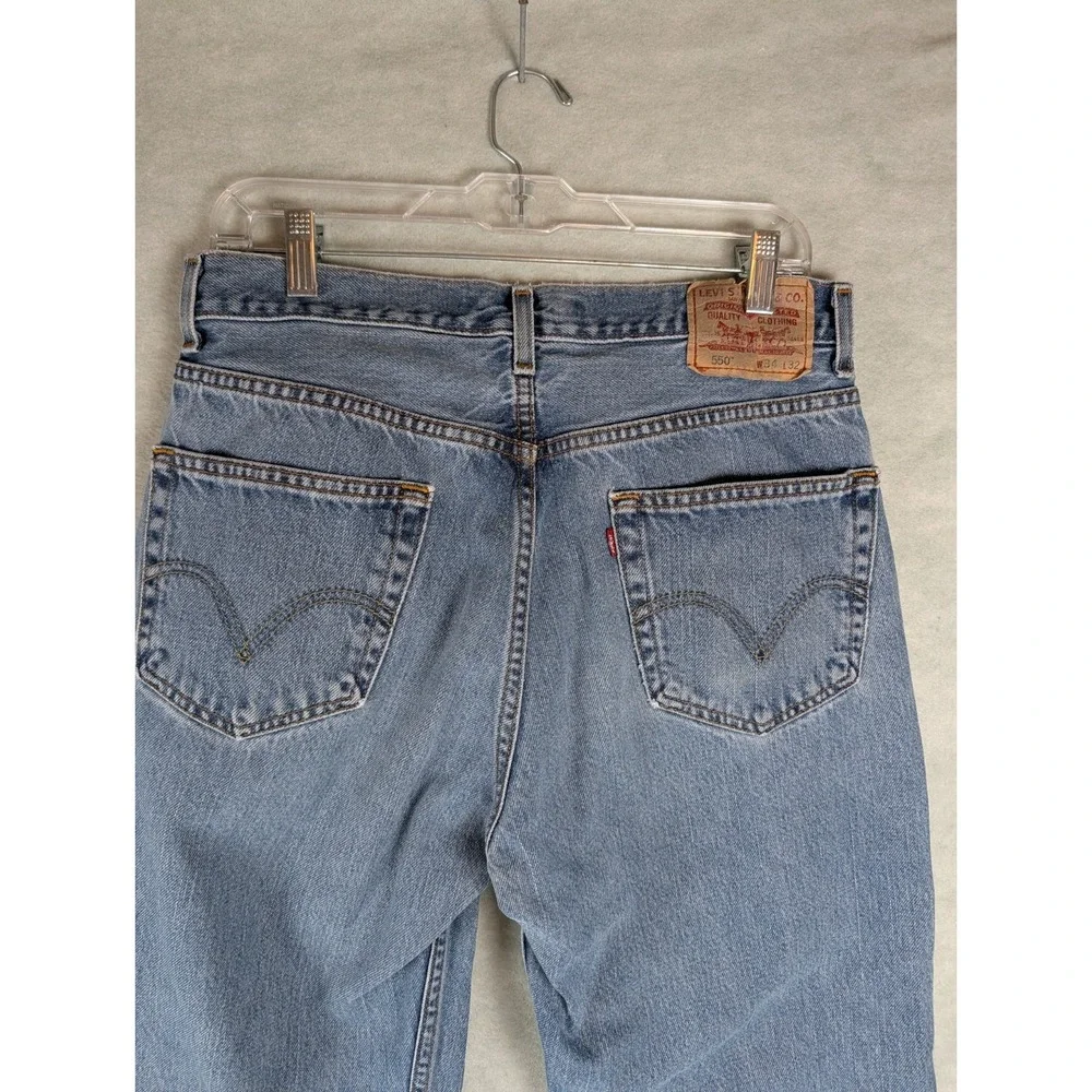 Vintage Y2K Levi's 550 Relaxed Fit Jeans 34x32 Light Wash Denim (33x32)